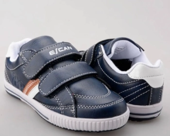 Escan / Кроссовки