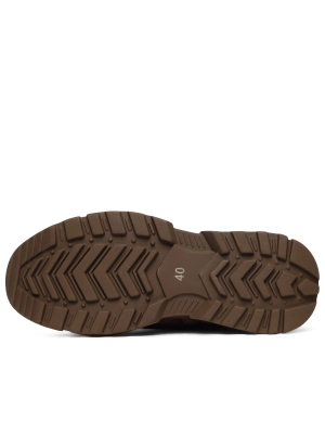 (051635326749huultspi1729728000-11.jpg)