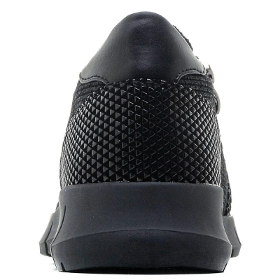 Escan / Кроссовки