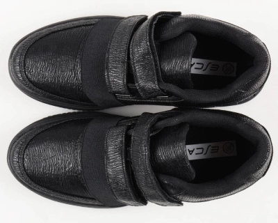 Escan / Кроссовки