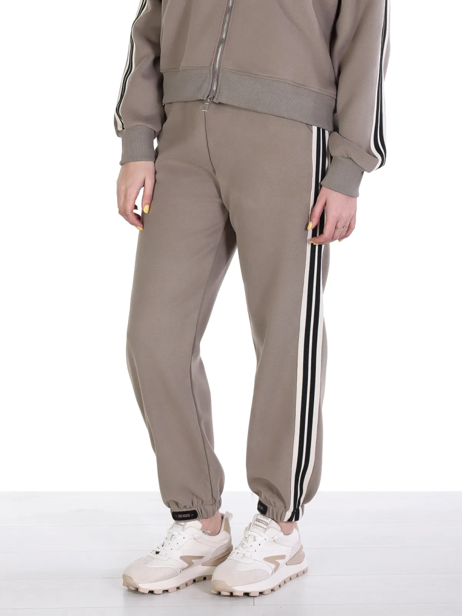 Айли / Спортивный костюм