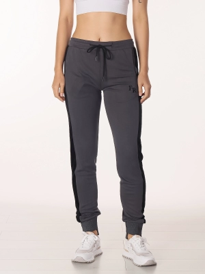 (03vaukmawj20250815-48.jpg)