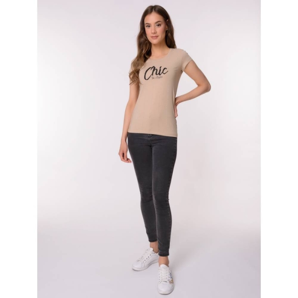 Chic and Charisma / Футболка 00164