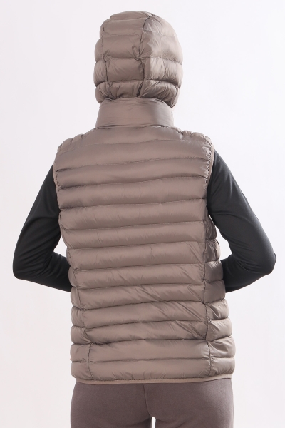 Sport & Moda / Жилет утепленный 2688