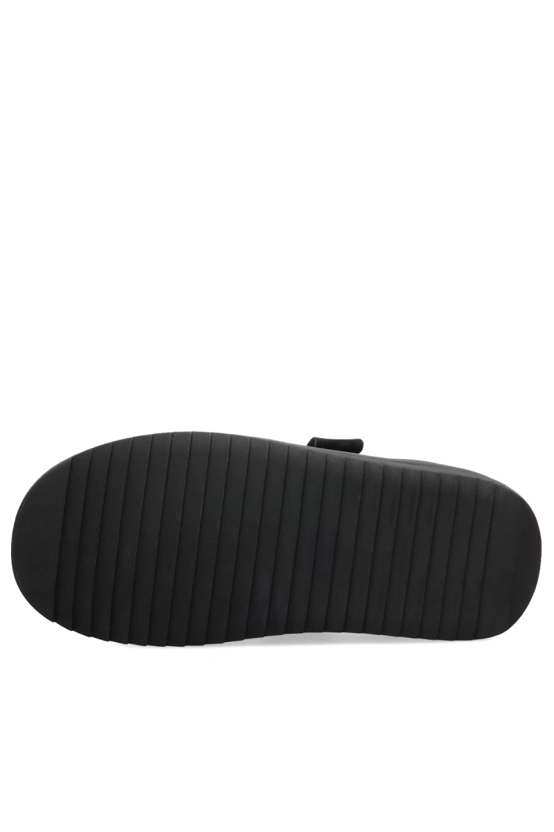 Escan / Кроссовки