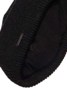 (031647666870tvndluew1702425600-47.jpg)