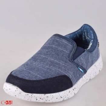 Crosby / Кроссовки