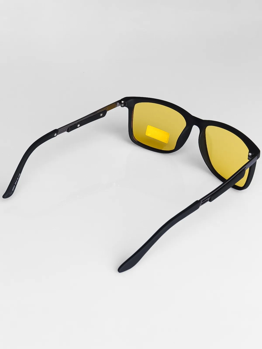 Naulice / Очки солнцезащитные