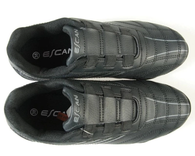 Escan / Кроссовки